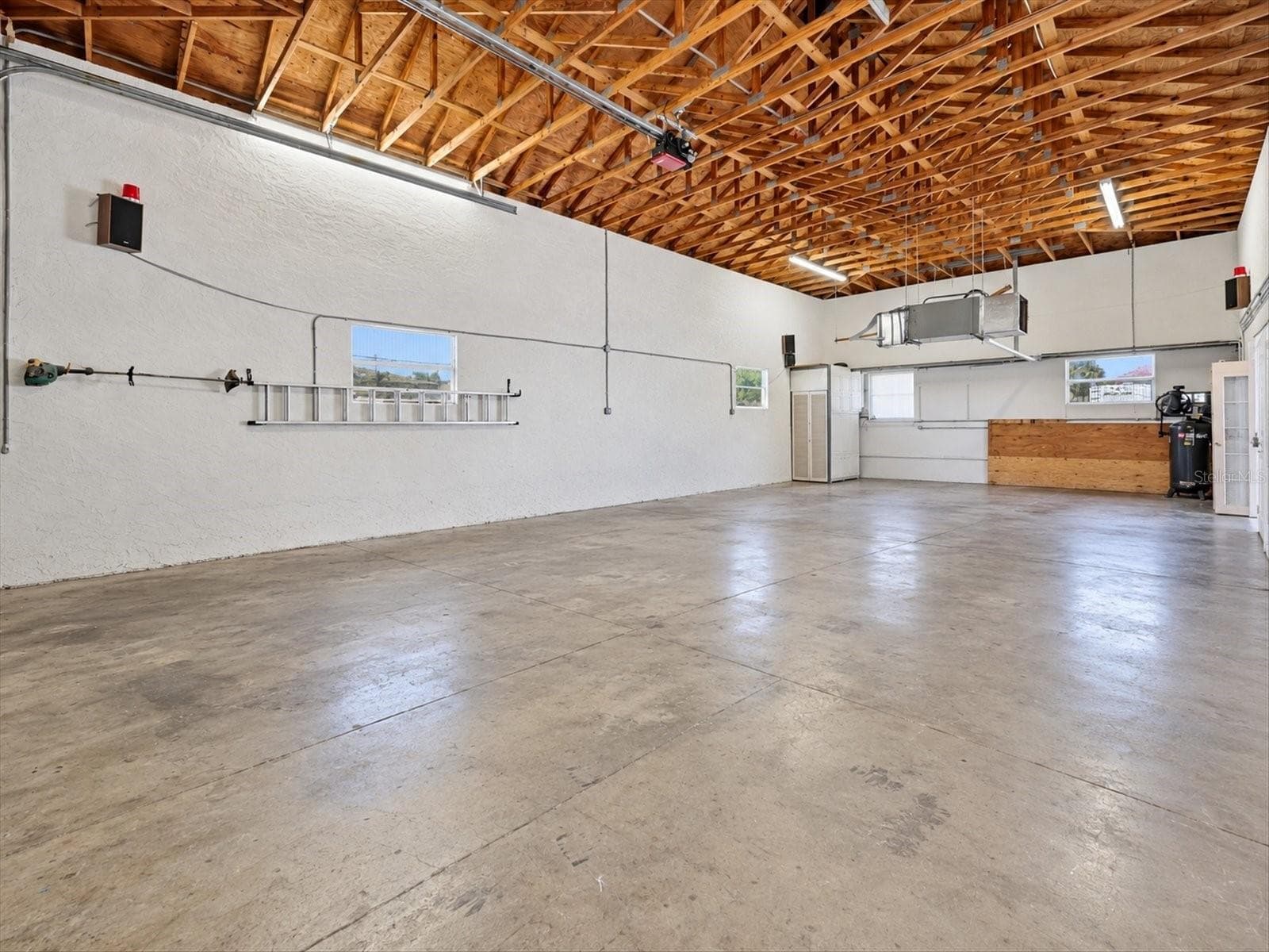 virtually cleaned - 9348 SAN BERNANDINO AVE, ENGLEWOOD