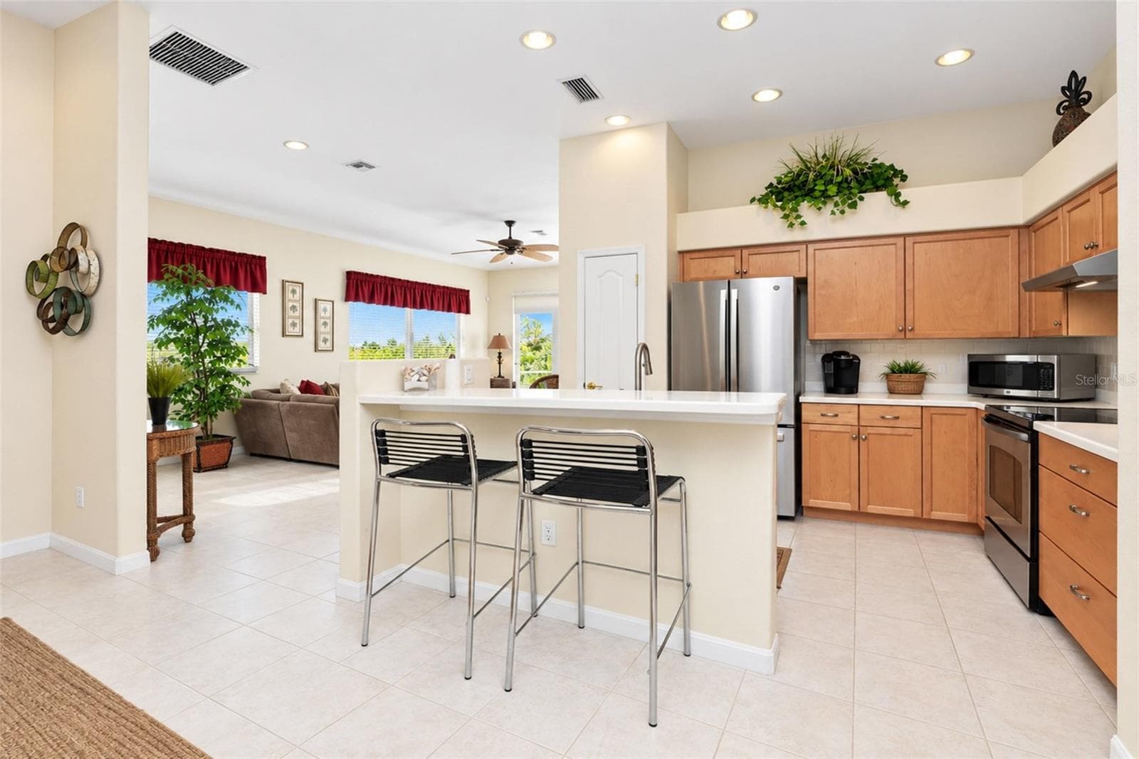Kitchen - 420 LEHALIS DR, ENGLEWOOD