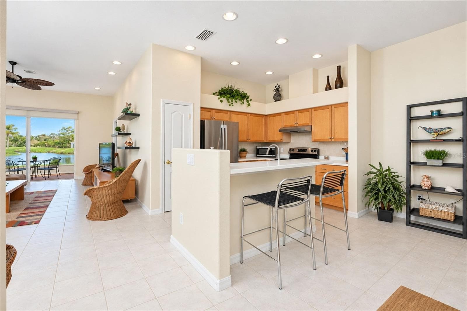 Kitchen - 420 LEHALIS DR, ENGLEWOOD