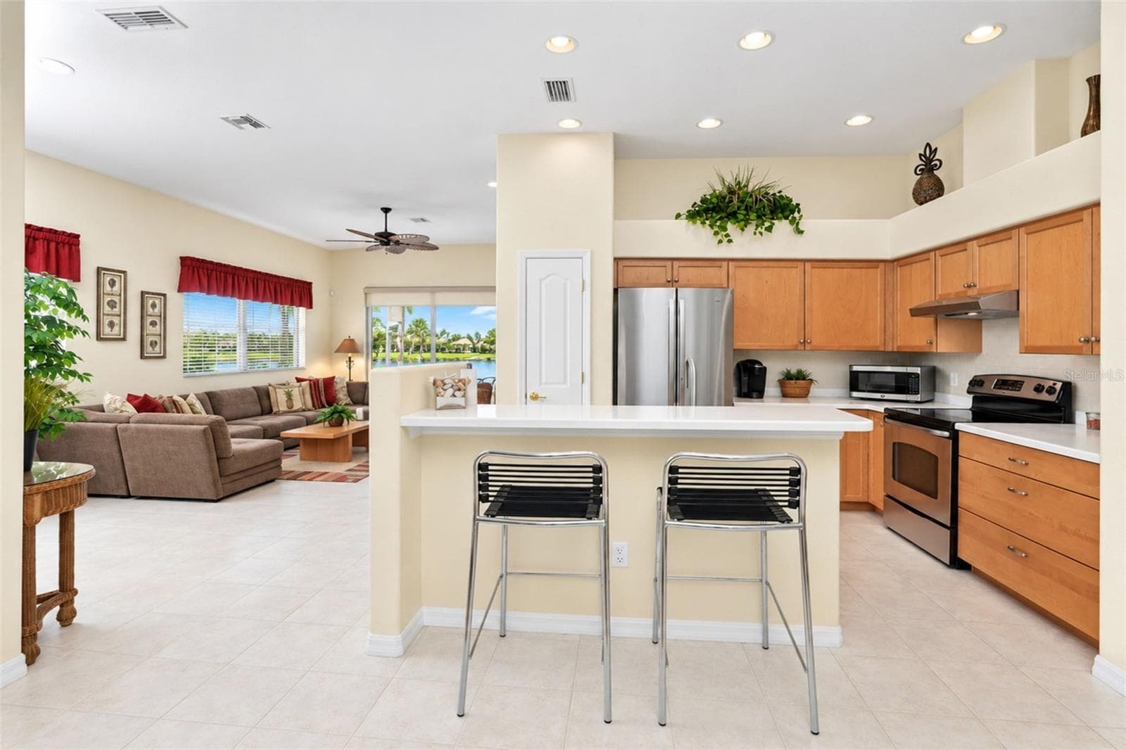 Kitchen - 420 LEHALIS DR, ENGLEWOOD