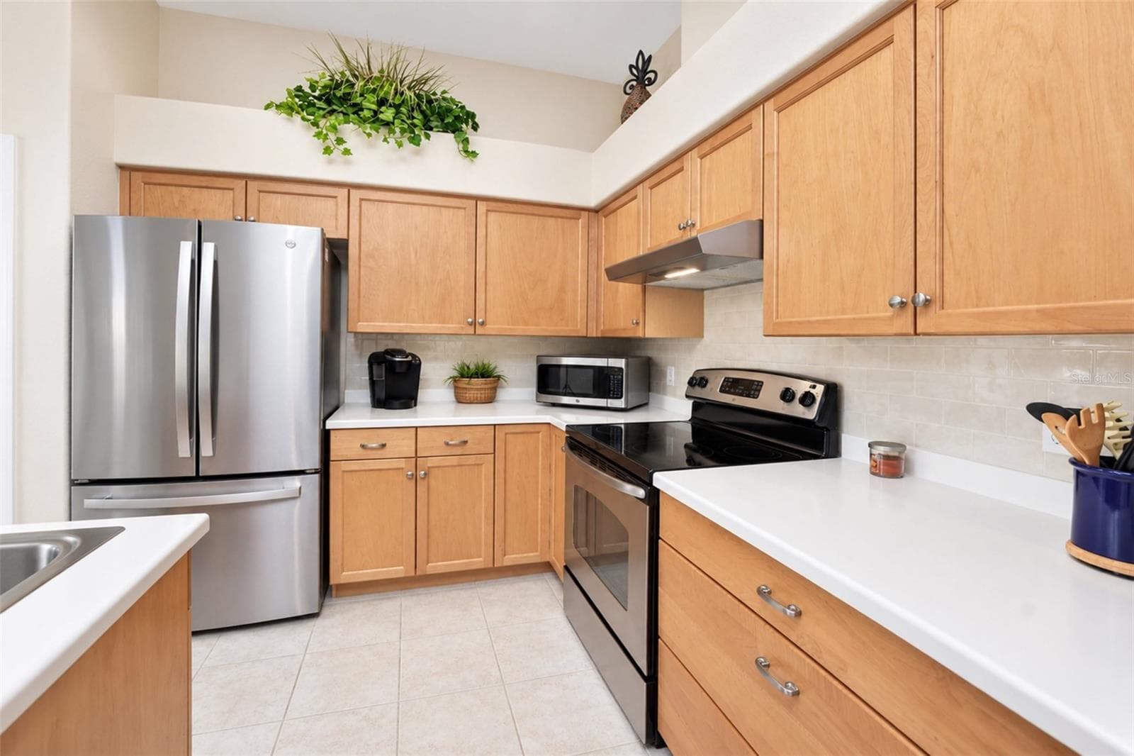 Kitchen - 420 LEHALIS DR, ENGLEWOOD