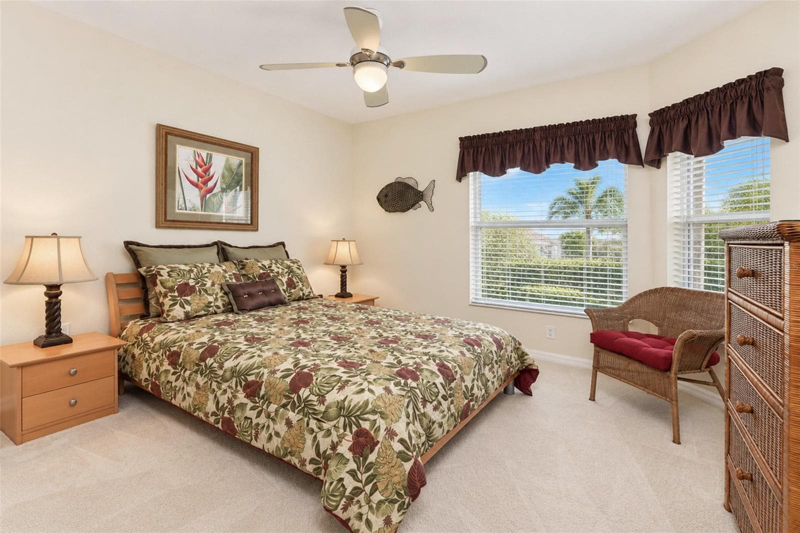 Guest Bedroom - 420 LEHALIS DR, ENGLEWOOD