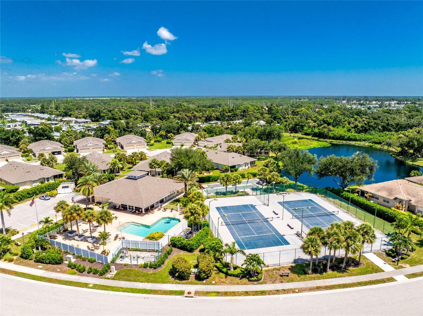 Oak Forest Amenities - 420 LEHALIS DR, ENGLEWOOD