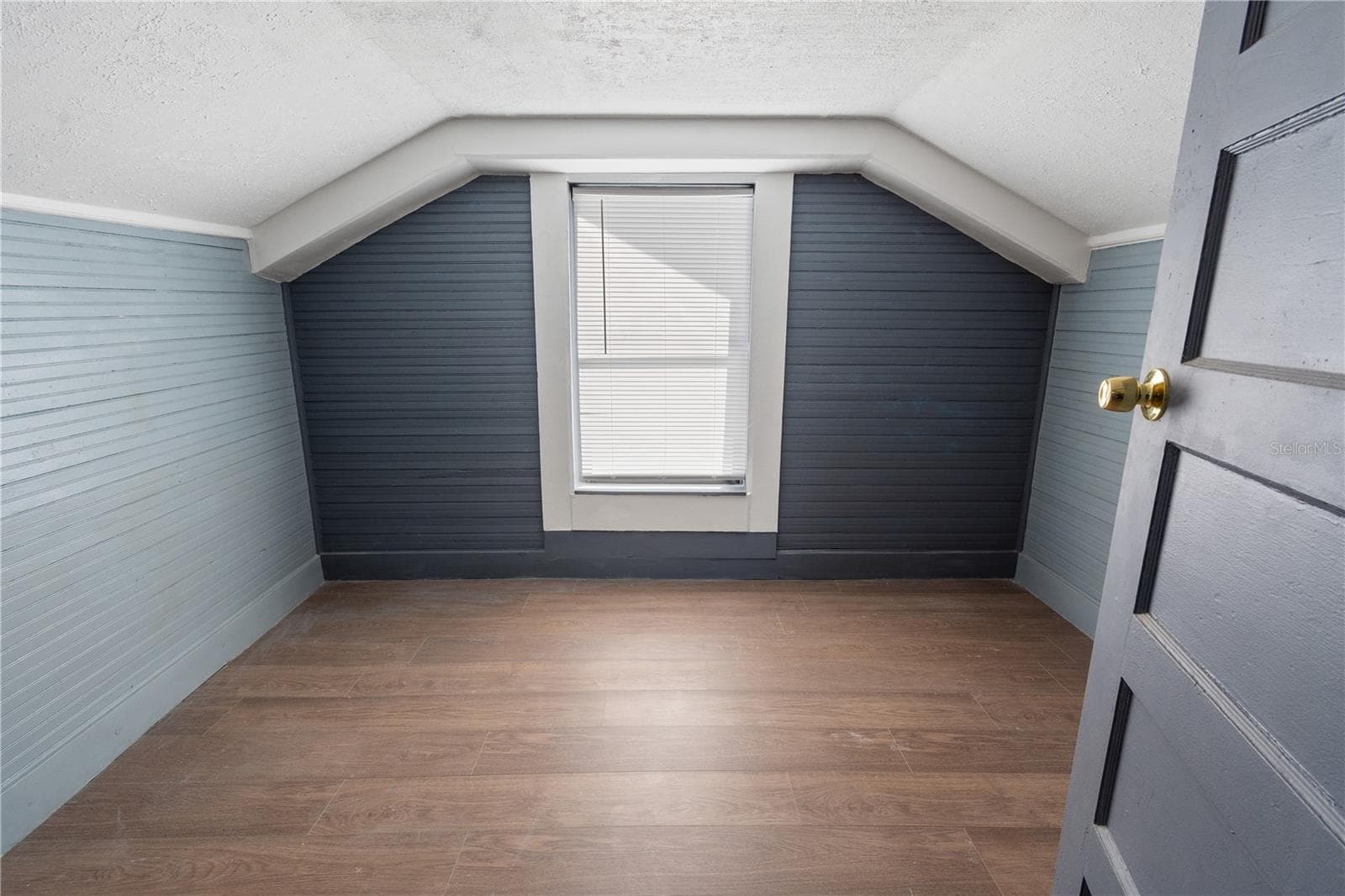 Upstairs Multi-Purpose Nook Area - 403 N WETMORE ST, LAKE WALES