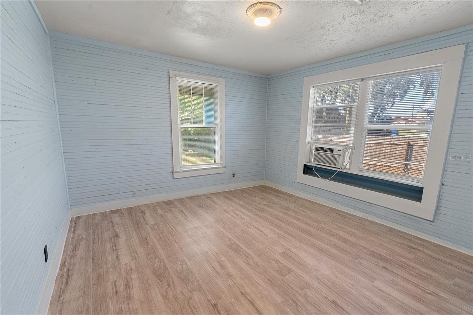 Upstairs Cozy 4th Bedroom - 403 N WETMORE ST, LAKE WALES