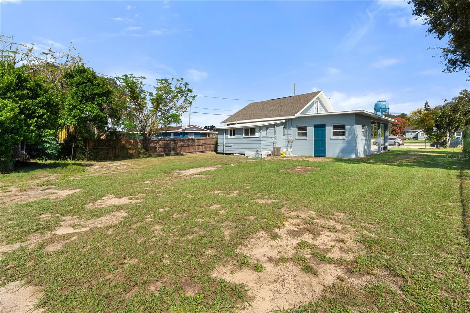 Backyard - 403 N WETMORE ST, LAKE WALES