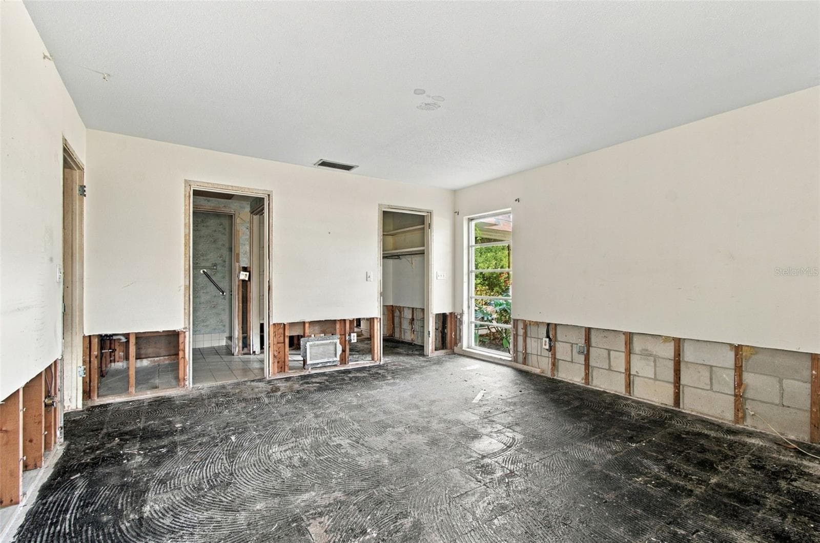 Single Family Residence at 1996 GLENN RD, CLEARWATER, photo 19 of 51