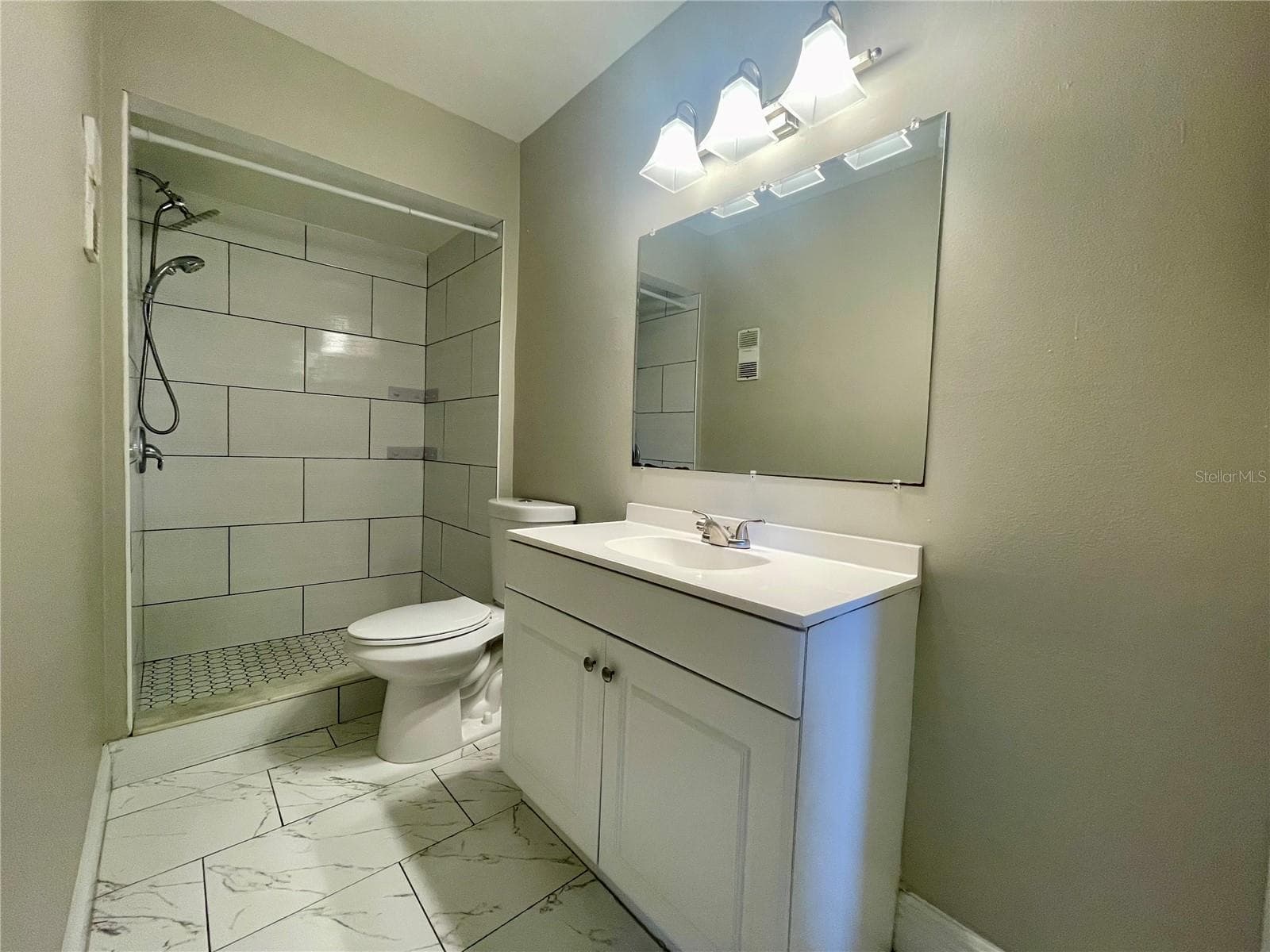 master bathroom - 6073 AMBERLY TER #T13, ORLANDO