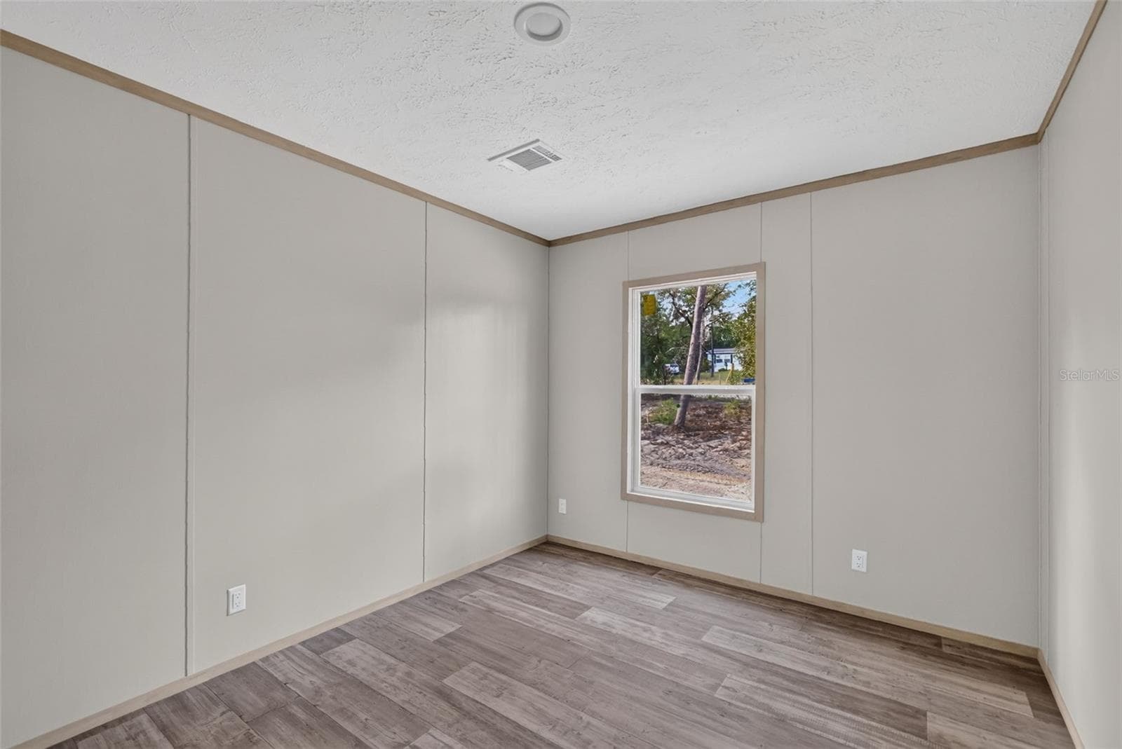 Manufactured Home at 14470 SE 8TH ST, WILLISTON, photo 25 of 28