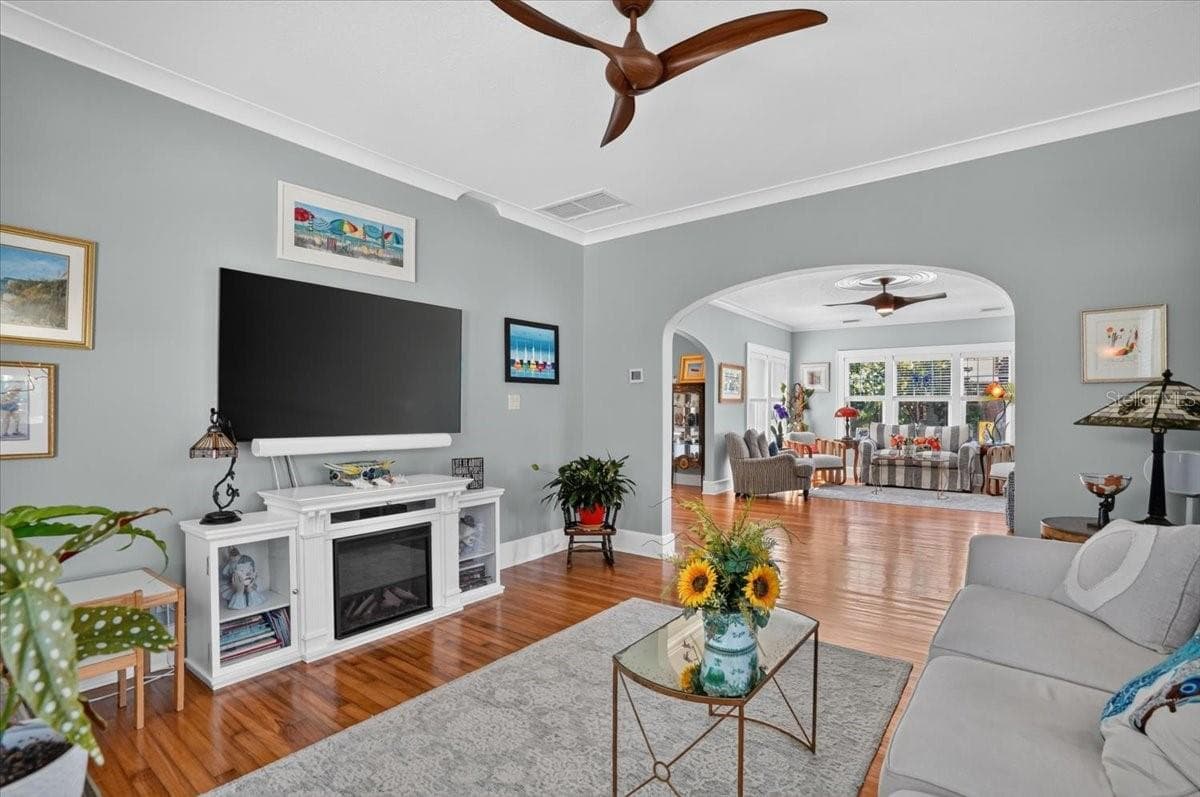 Single Family Residence at 2890 8TH AVE N, ST PETERSBURG, photo 34 of 101