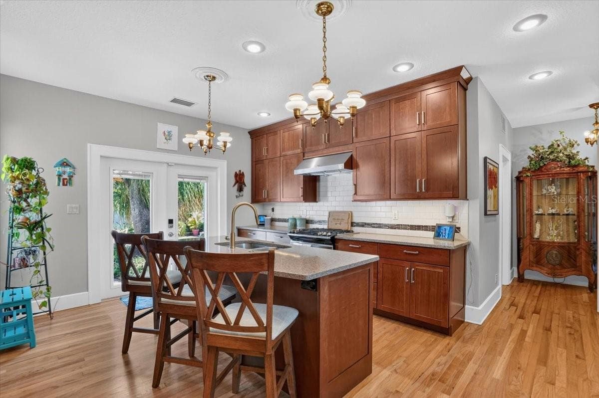 Single Family Residence at 2890 8TH AVE N, ST PETERSBURG, photo 44 of 101