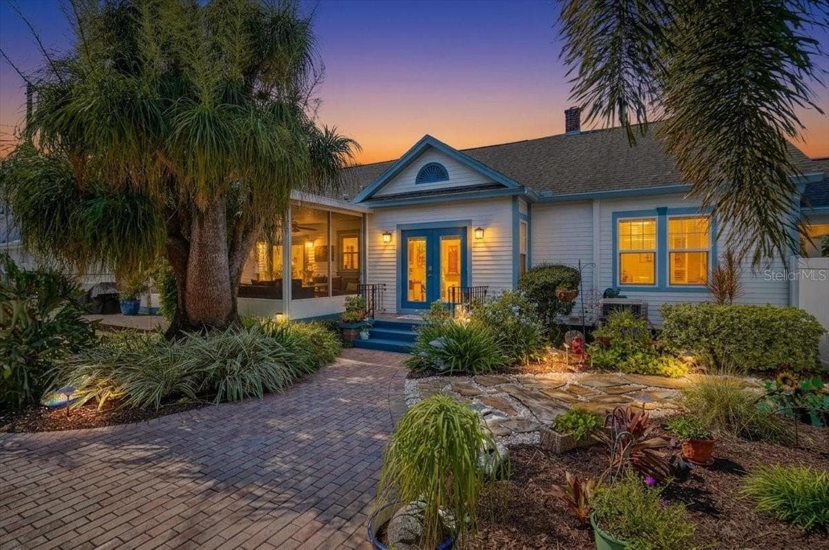 Single Family Residence at 2890 8TH AVE N, ST PETERSBURG, photo 89 of 101