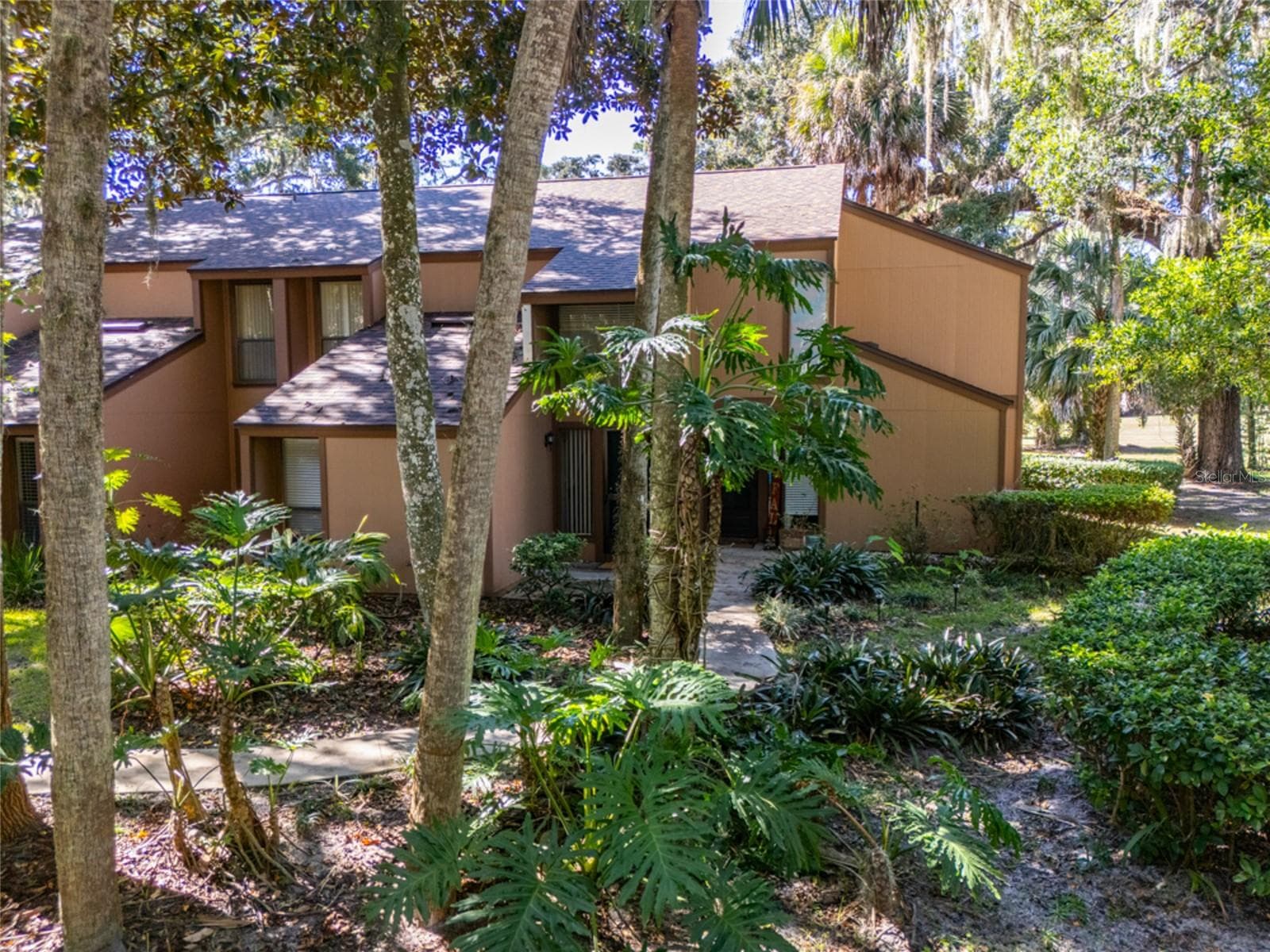 Private Second Floor Unit Nestled In The Trees - 12 FAIRWAYS CIR #12, PALM COAST
