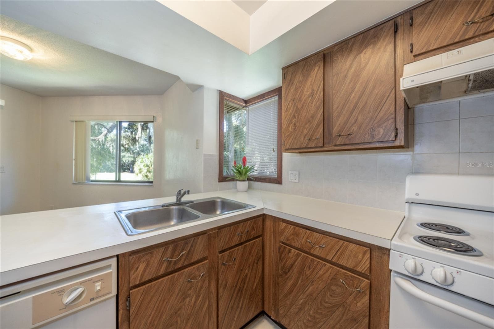 Fully Equipped Kitchen - 12 FAIRWAYS CIR #12, PALM COAST