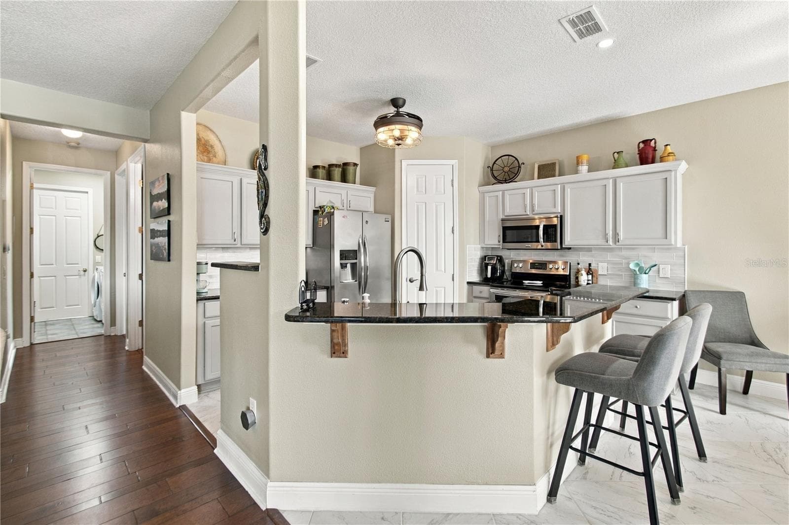 BREAKFAST BAR - 318 LA JOLLA LN, KISSIMMEE