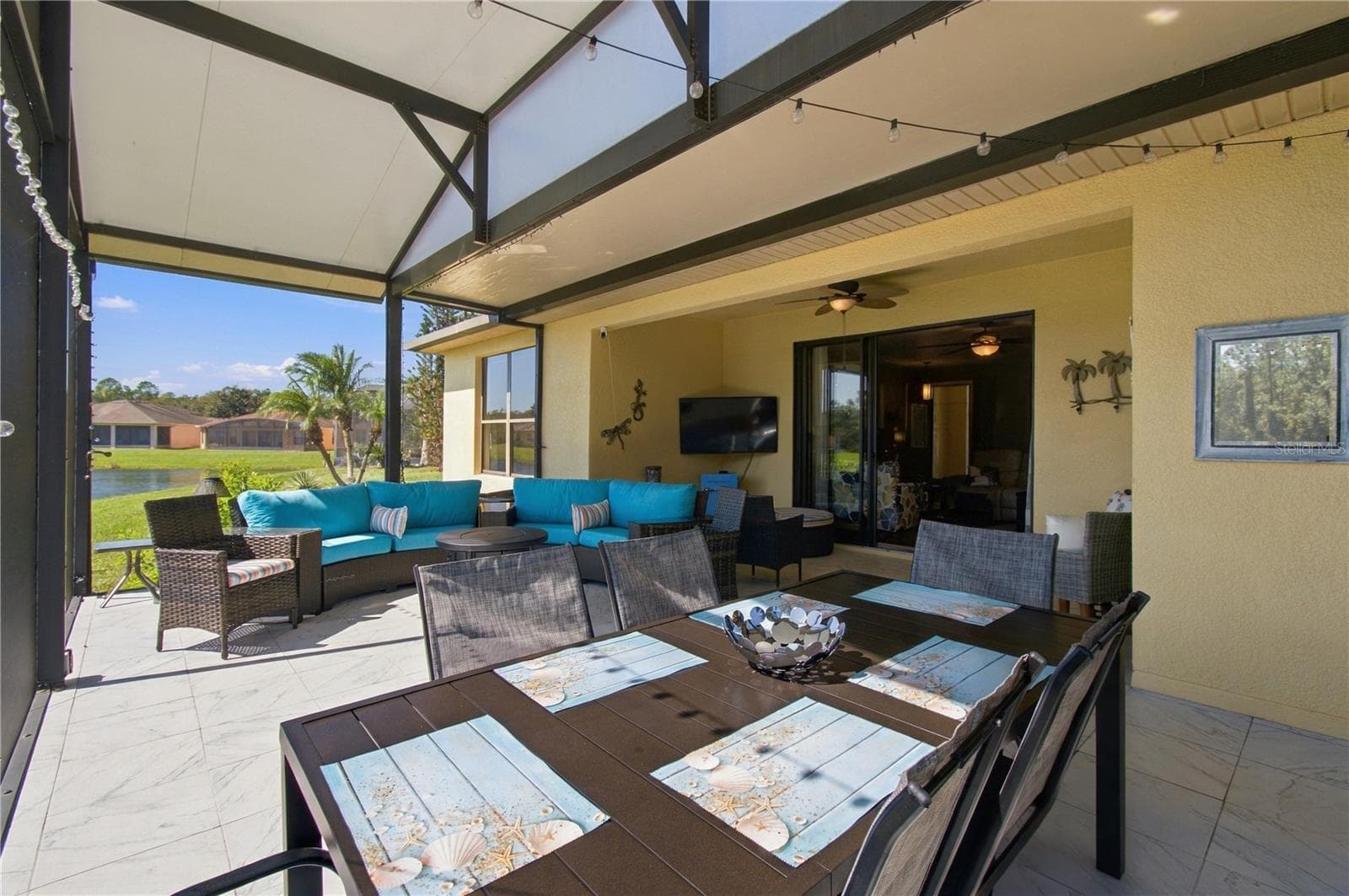 COVERED LANAI - 318 LA JOLLA LN, KISSIMMEE