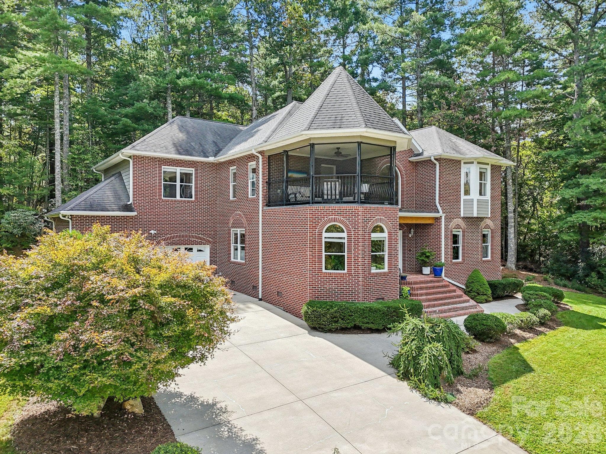 Single Family Residence at 15 Madelyn Lane, Fairview, photo 41 of 48
