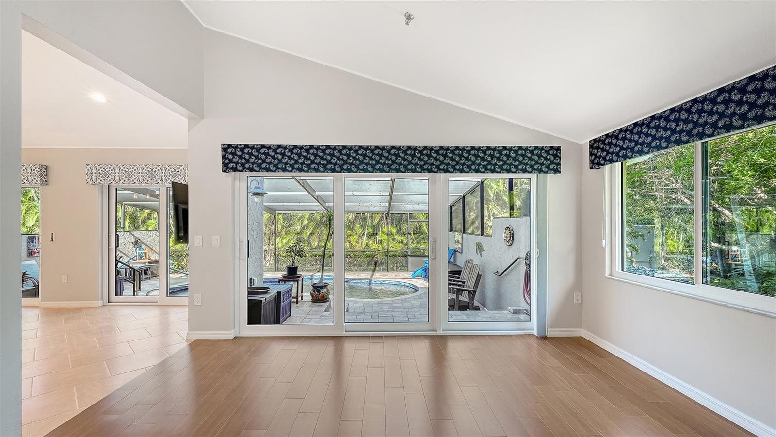 Condominium at 2245 HARBOURSIDE DR #101, LONGBOAT KEY, photo 6 of 63