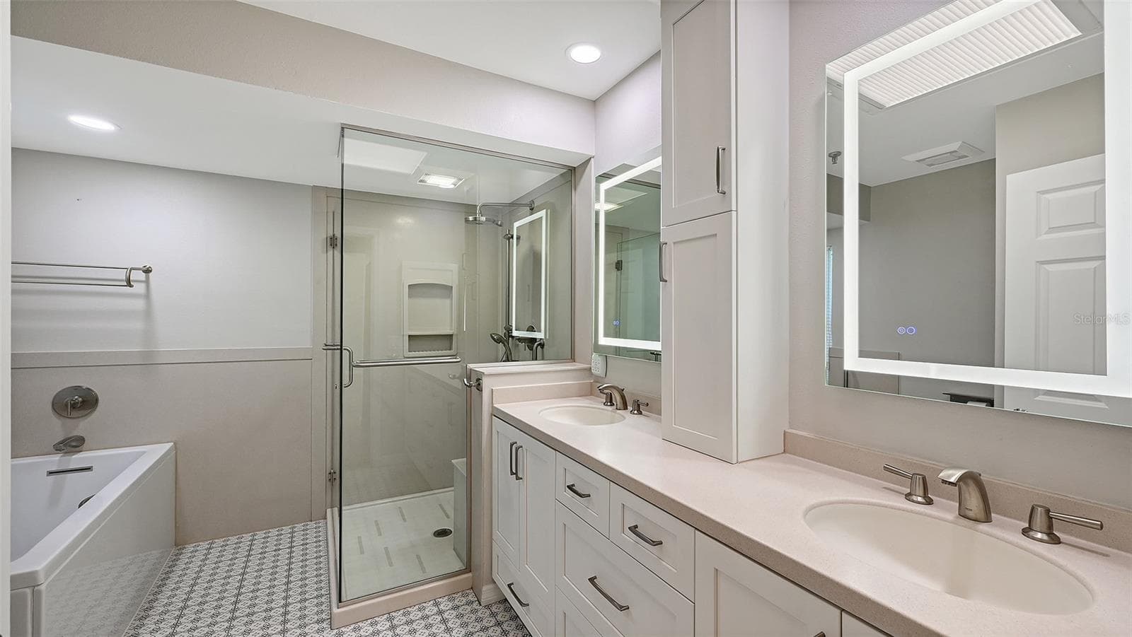 Condominium at 2245 HARBOURSIDE DR #101, LONGBOAT KEY, photo 28 of 63