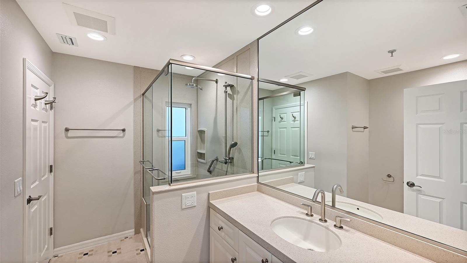 Condominium at 2245 HARBOURSIDE DR #101, LONGBOAT KEY, photo 36 of 63