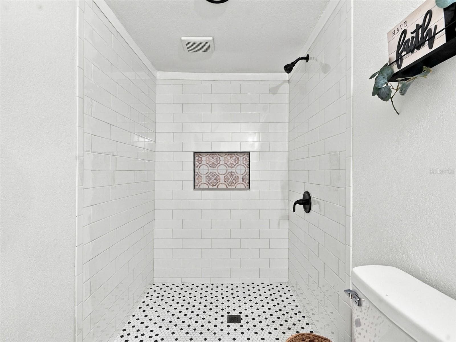 Single Family Residence at 318 NE 4TH ST, WEBSTER, photo 29 of 40
