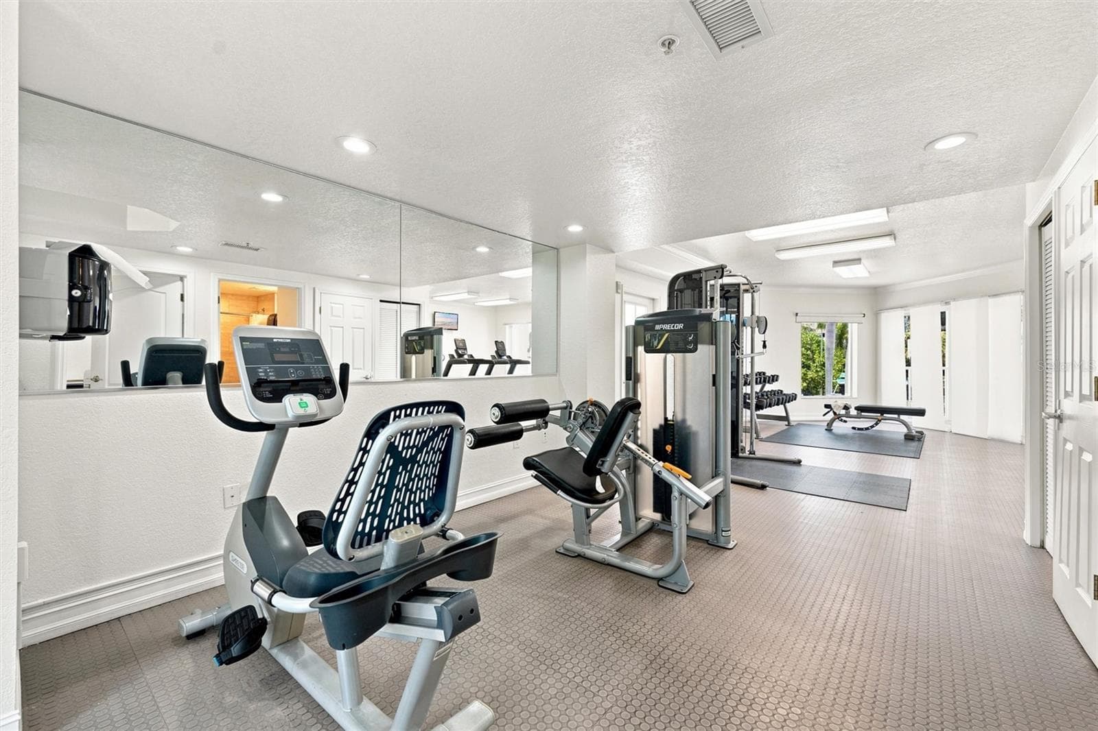 Condo - Hotel at 12000 GULF BLVD #403S, TREASURE ISLAND, photo 27 of 48