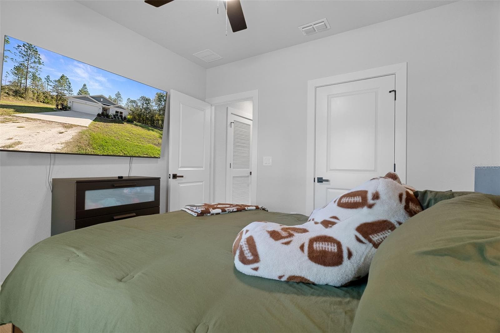 Single Family Residence at 16204 MALDEN RD, WEEKI WACHEE, photo 26 of 48