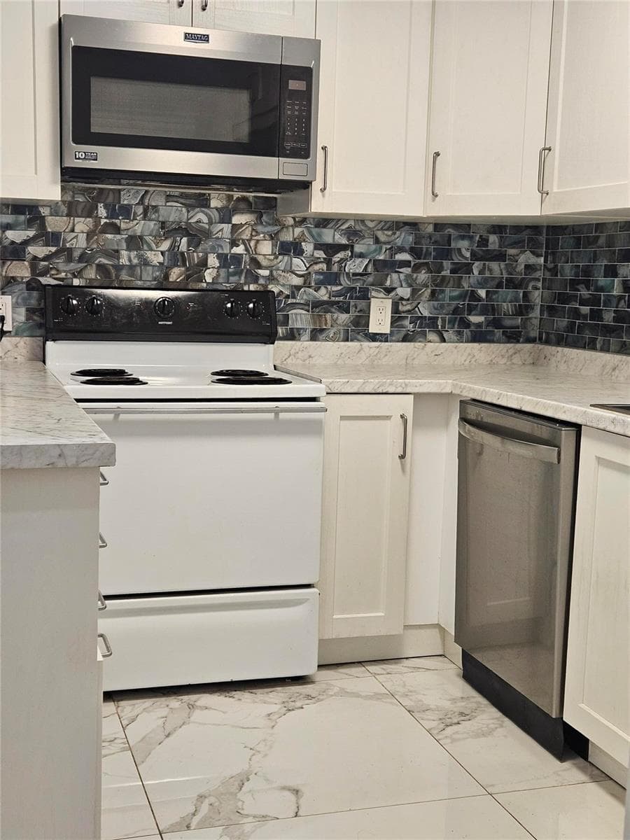 Single Family Residence at 1916 HARDING ST, CLEARWATER, photo 7 of 24
