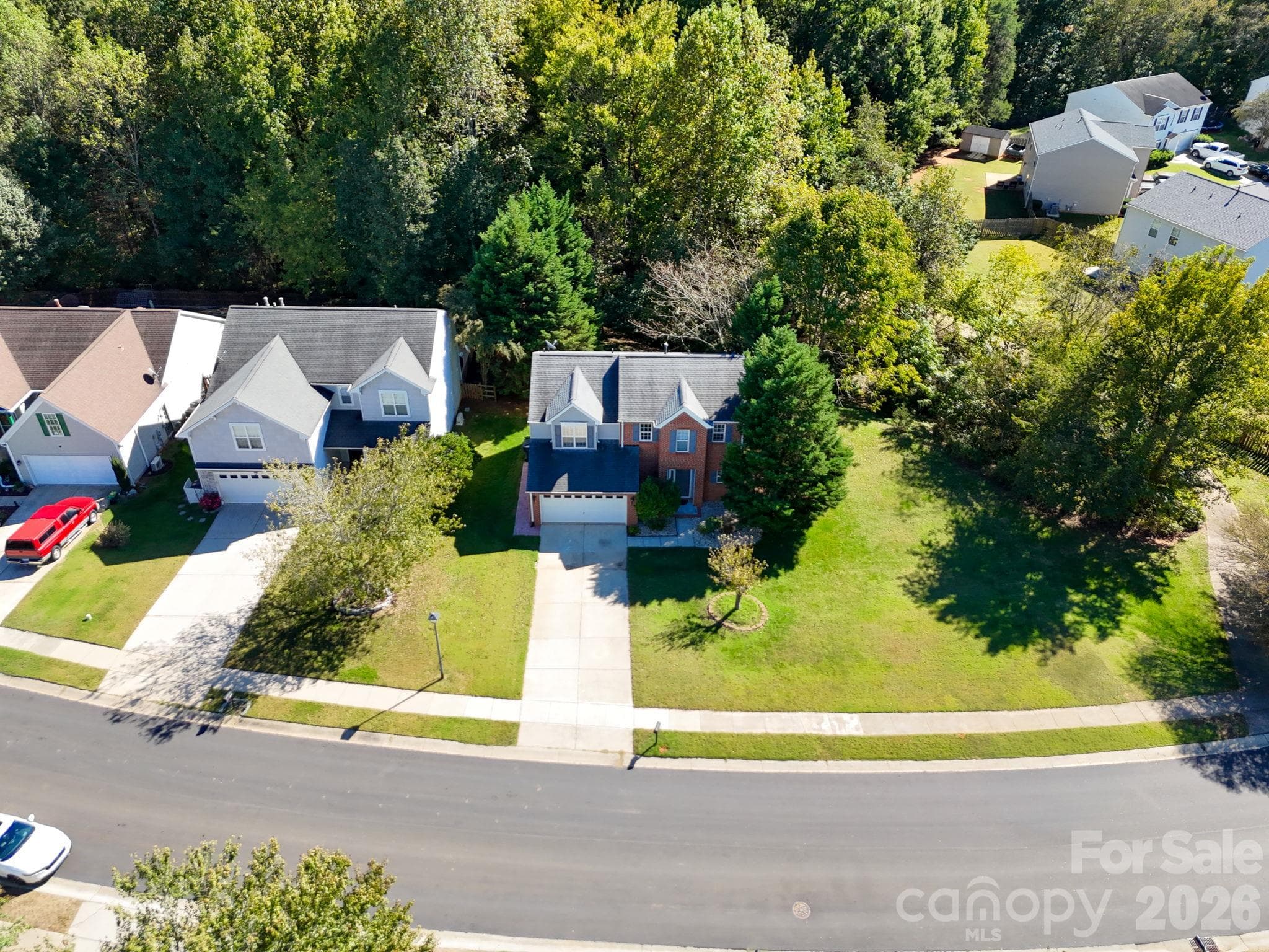 Single Family Residence at 15850 Circlegreen Drive, Charlotte, photo 3 of 25
