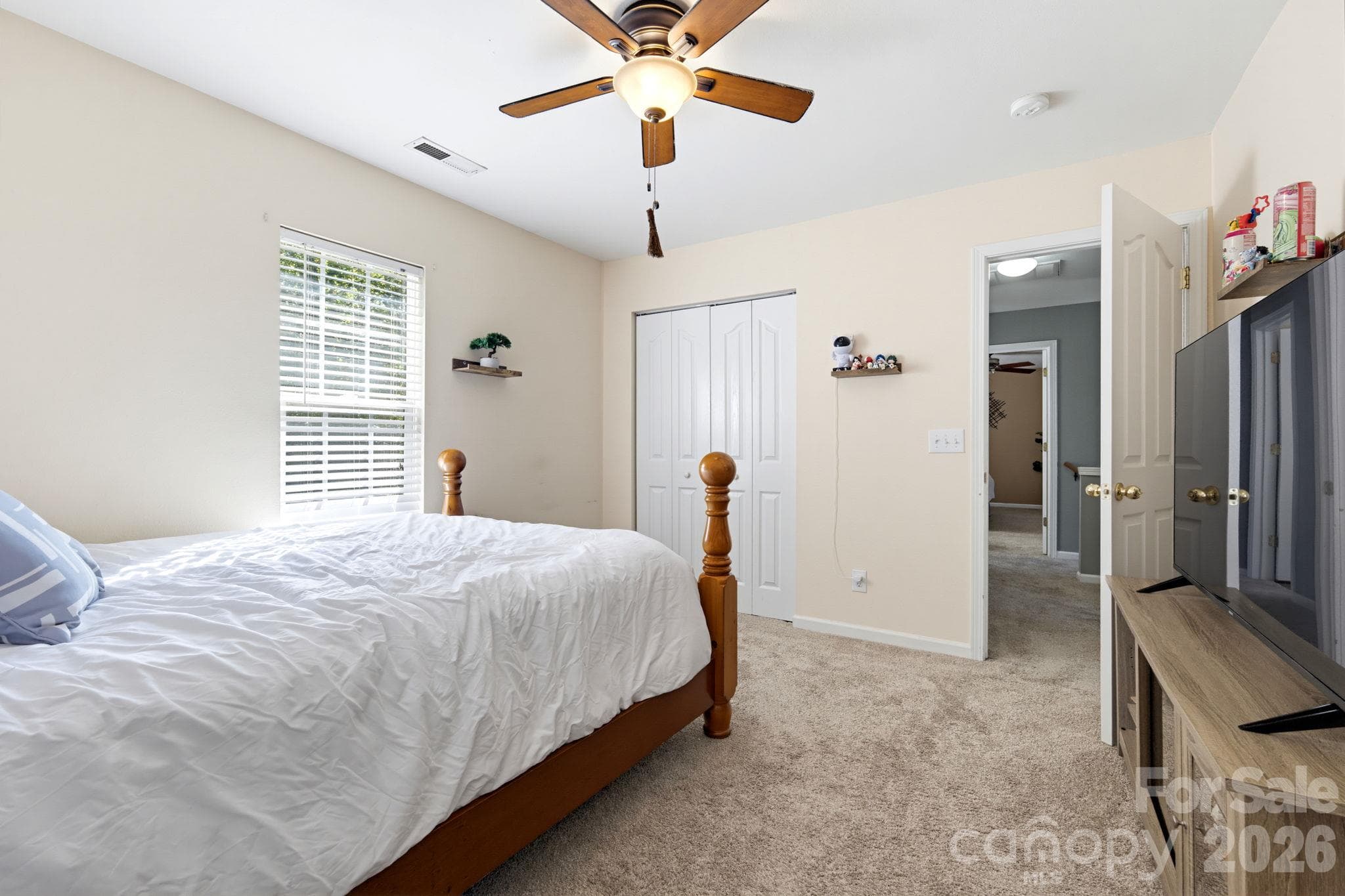 Single Family Residence at 15850 Circlegreen Drive, Charlotte, photo 21 of 25