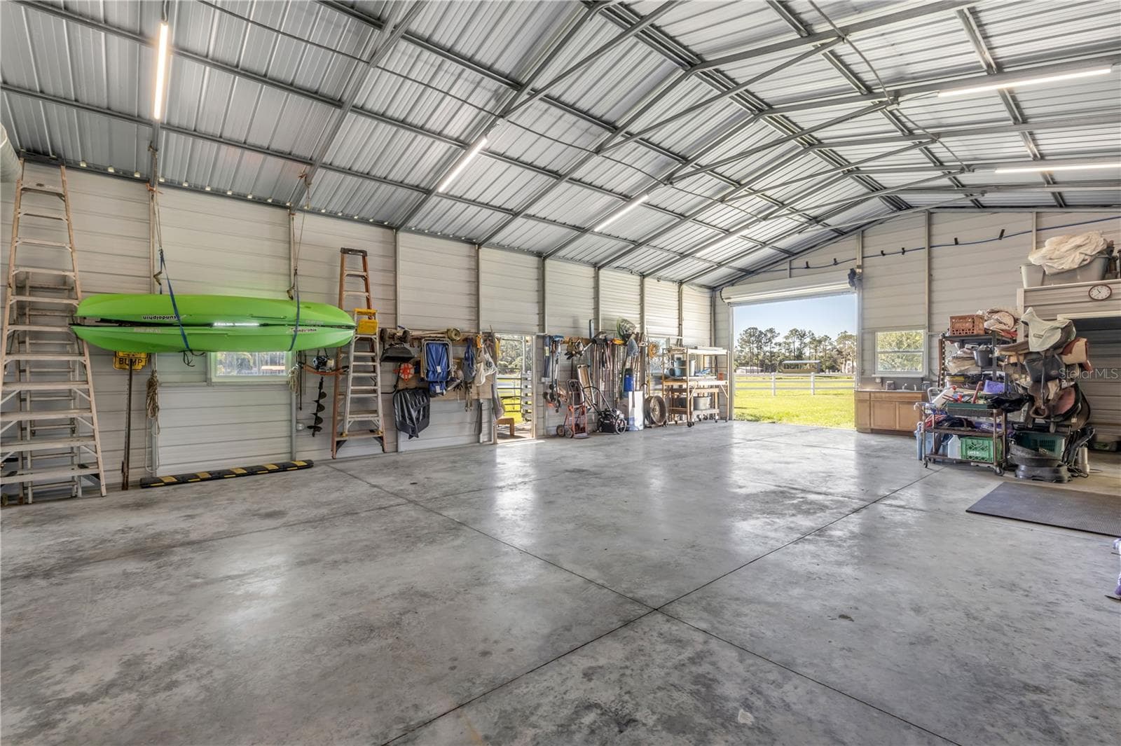horse barn - 630 HAMMETT LN, NEW SMYRNA BEACH