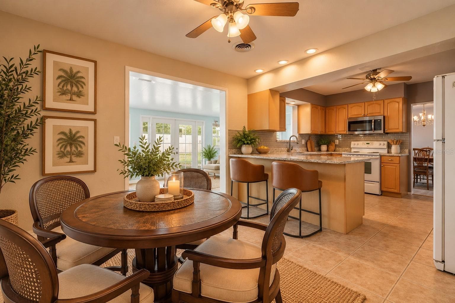 SV Breakfast Nook - 1903 JOHN ANDERSON DR, ORMOND BEACH