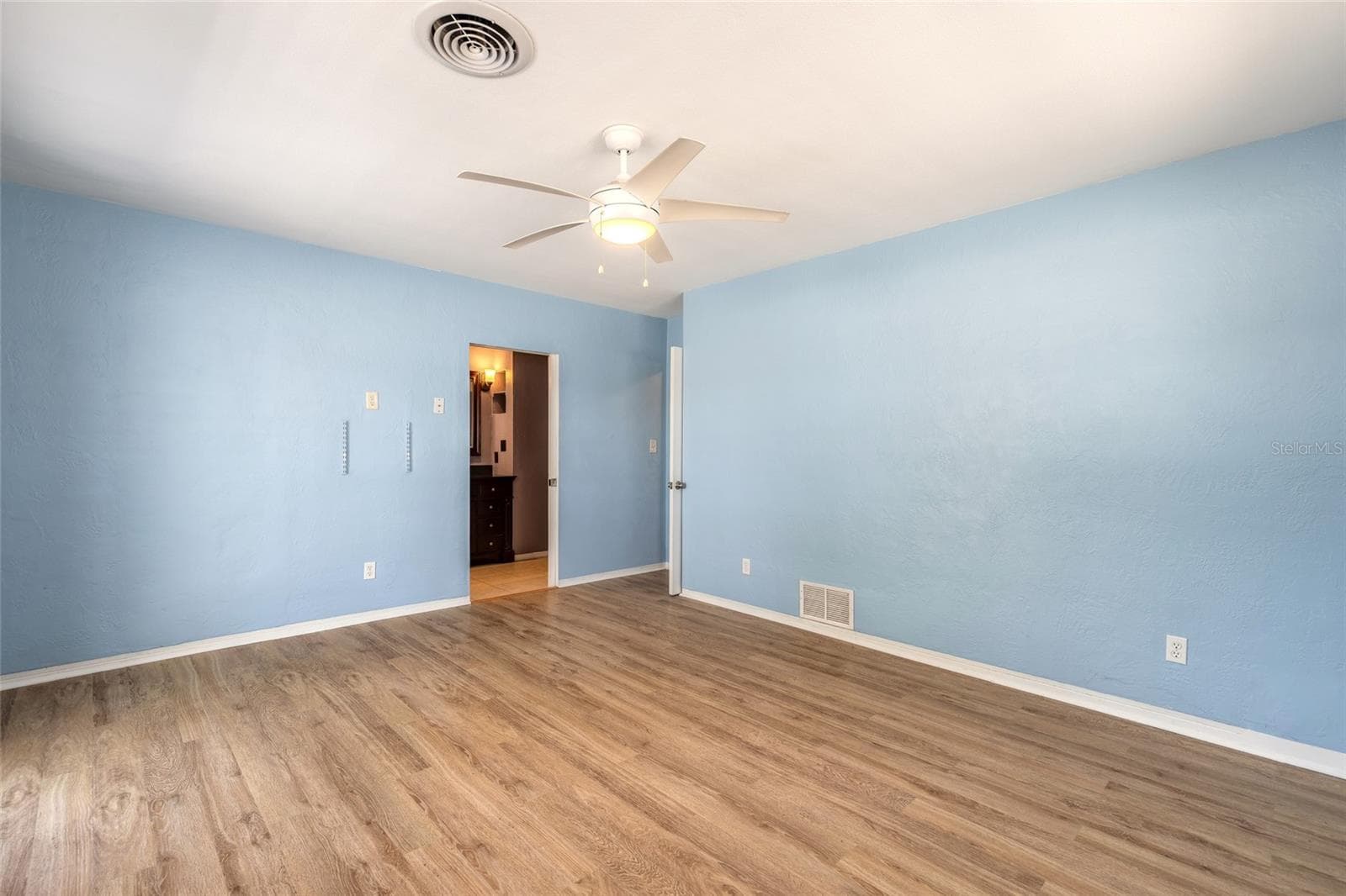 Single Family Residence at 1903 JOHN ANDERSON DR, ORMOND BEACH, photo 21 of 41