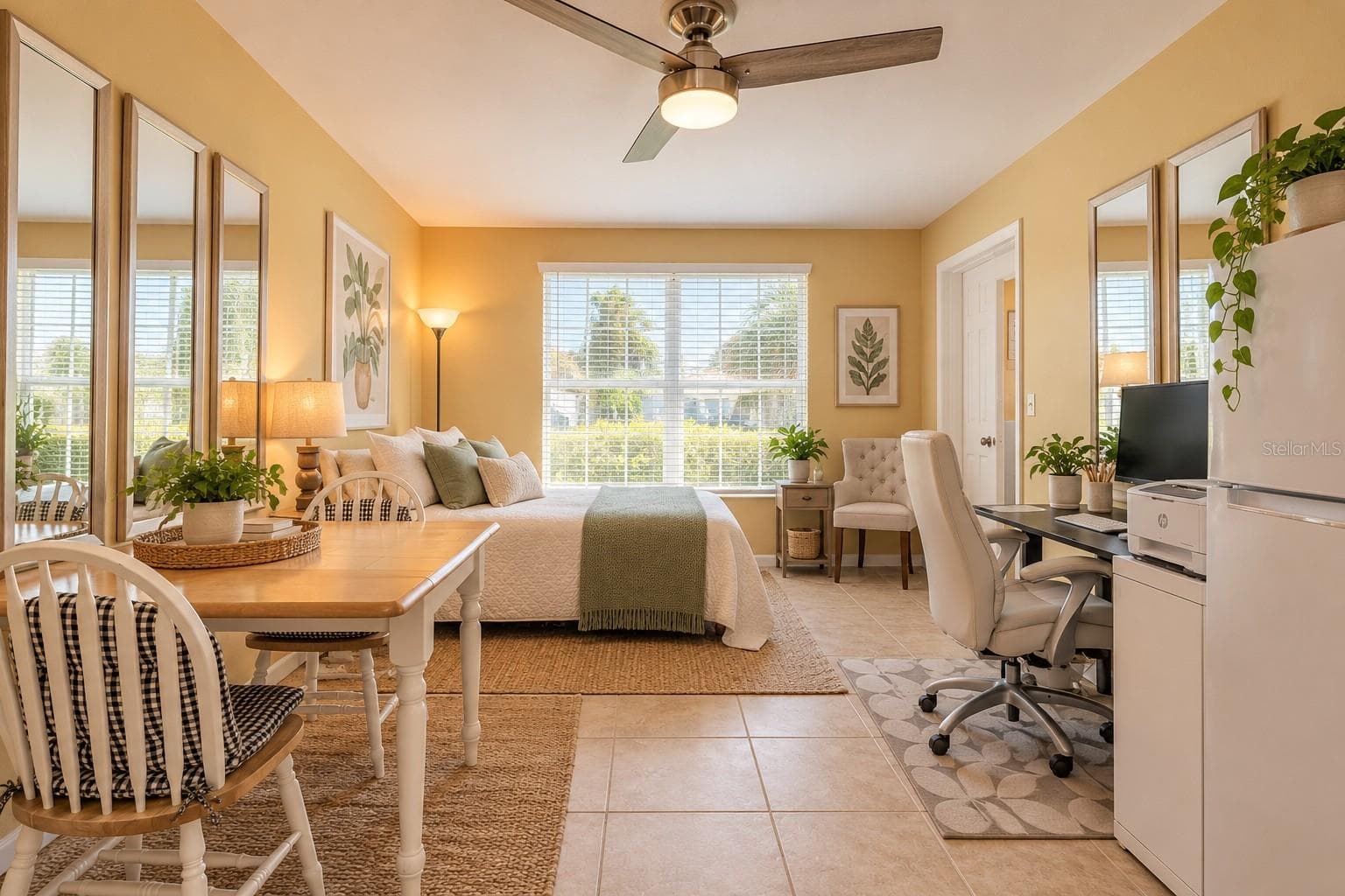 Single Room with great space - 1903 JOHN ANDERSON DR, ORMOND BEACH