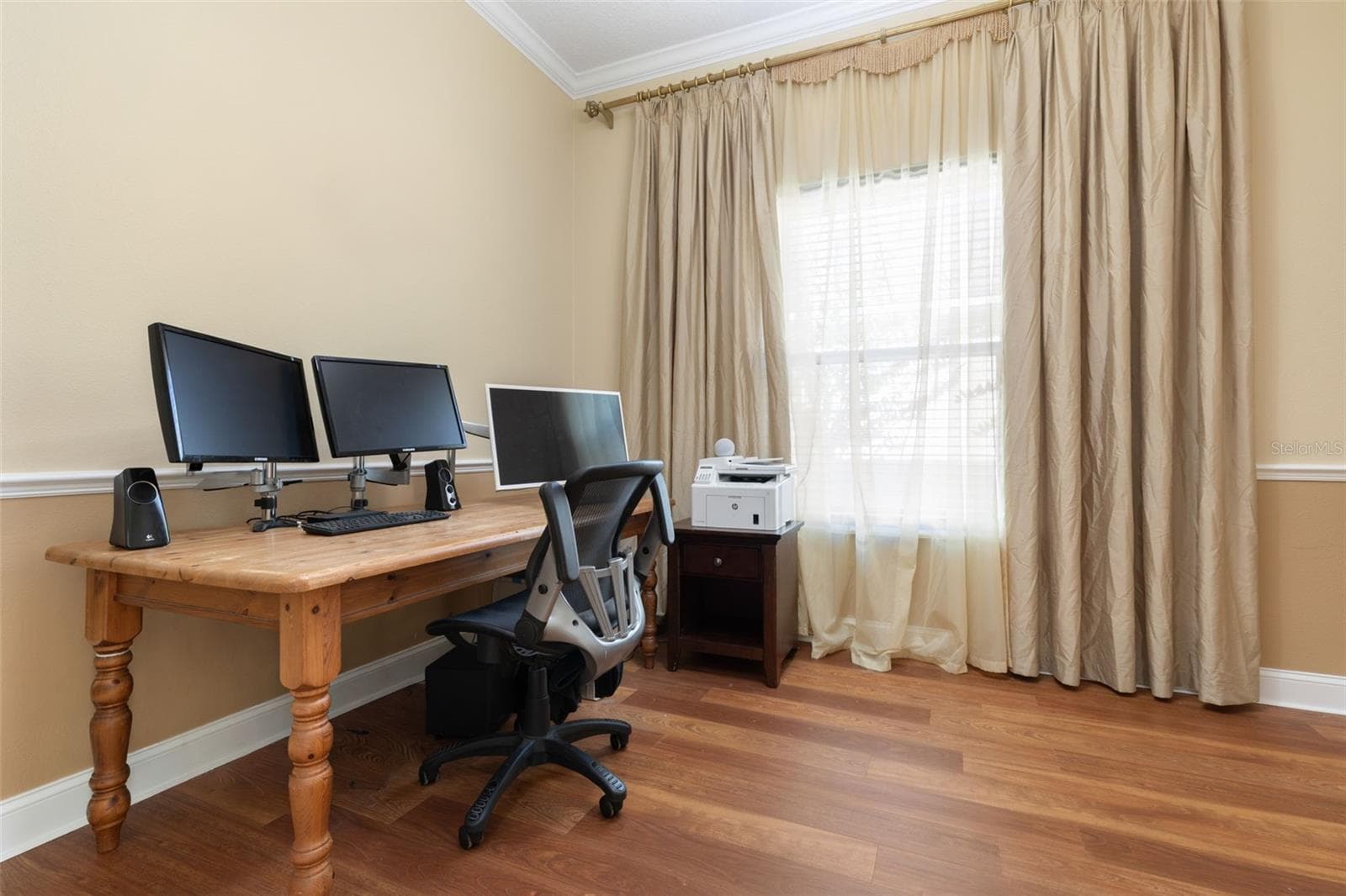 A versatile office/den offering a flexible space for working from home, pursuing hobbies, or creating a room that suits your needs. - 25 EMERALD LAKE CT, PALM COAST