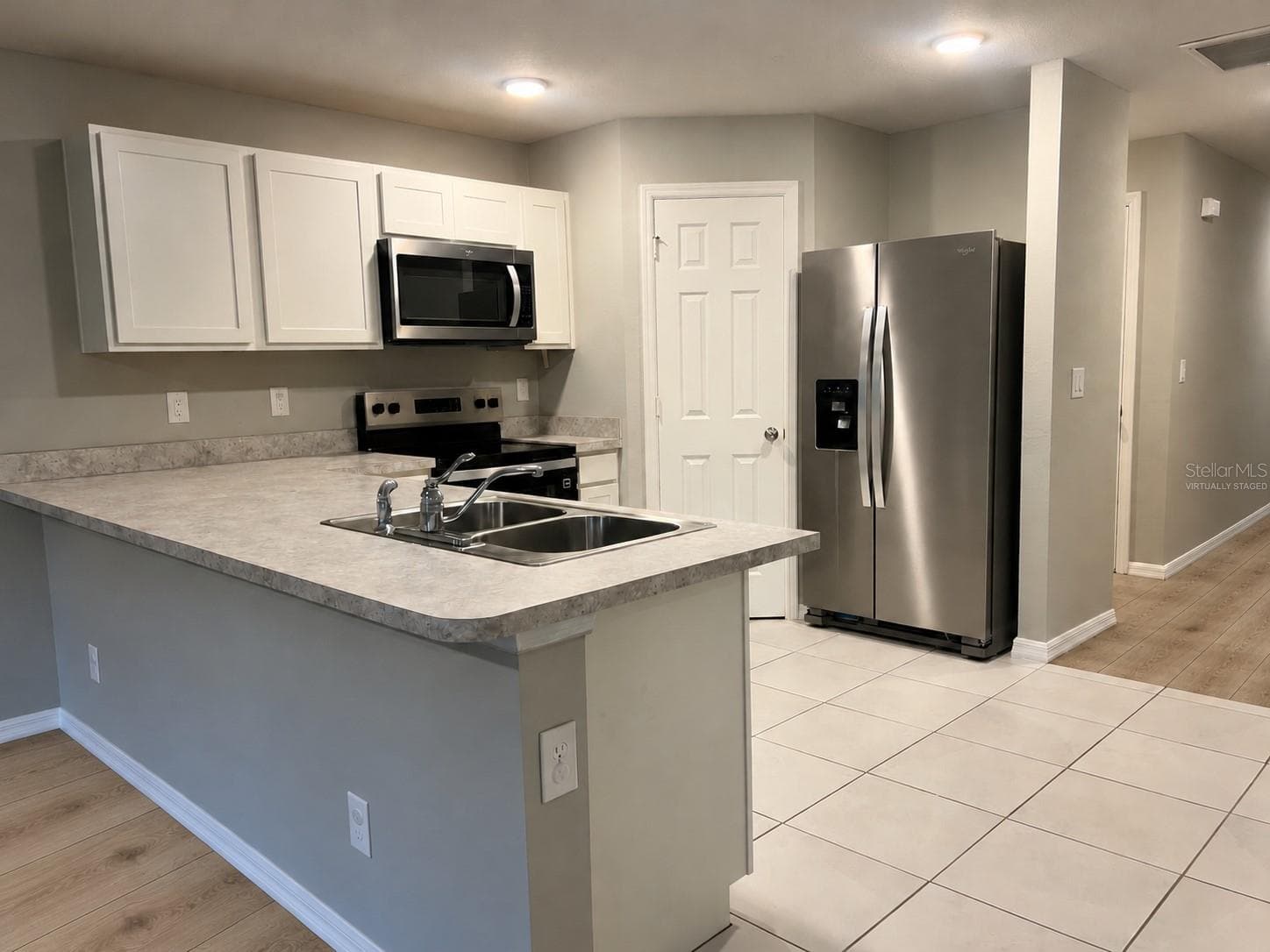 Kitchen peninsula - 3404 61ST ST W, LEHIGH ACRES
