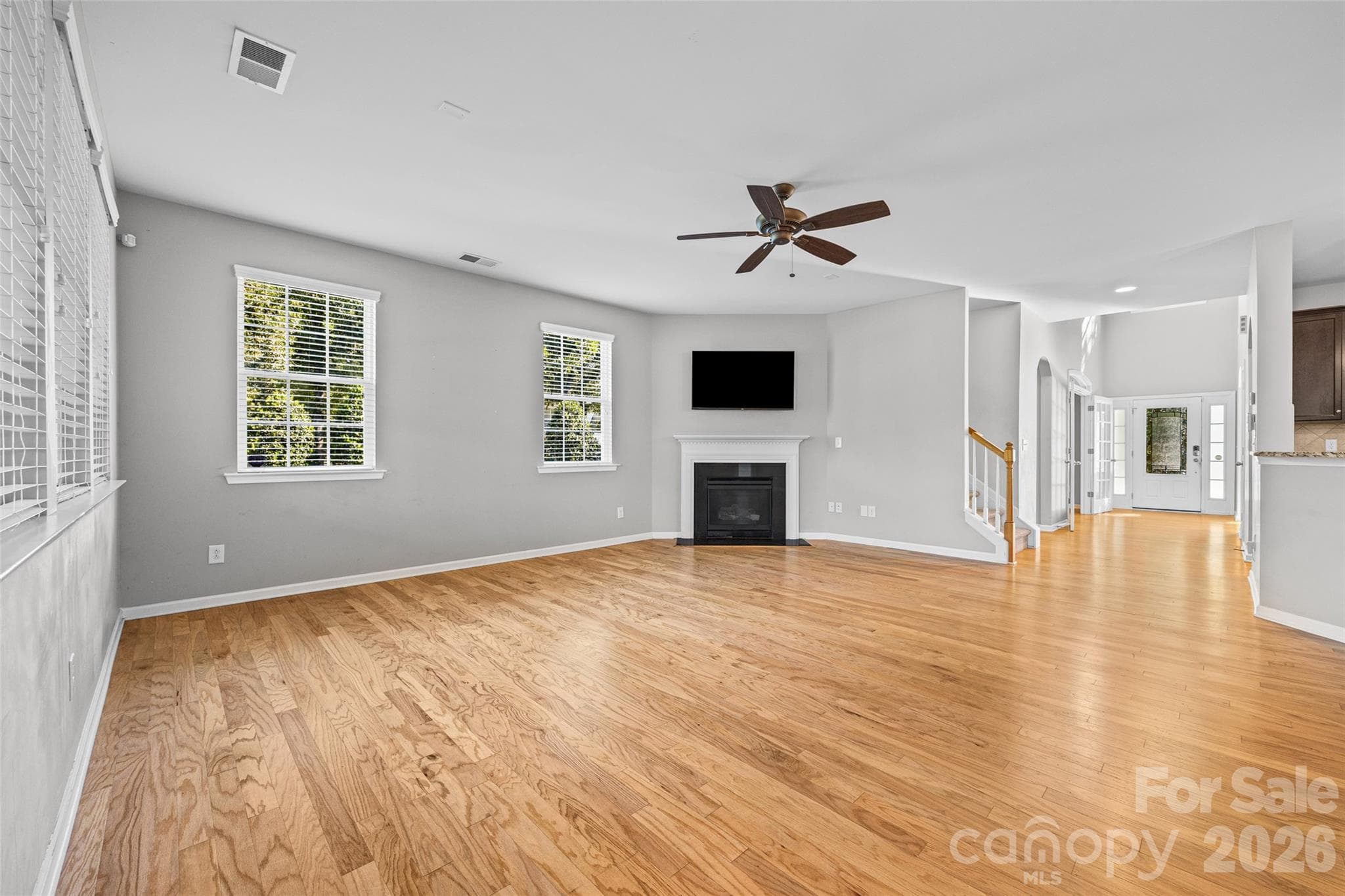 Single Family Residence at 1677 Fairntosh Drive, Fort Mill, photo 13 of 48