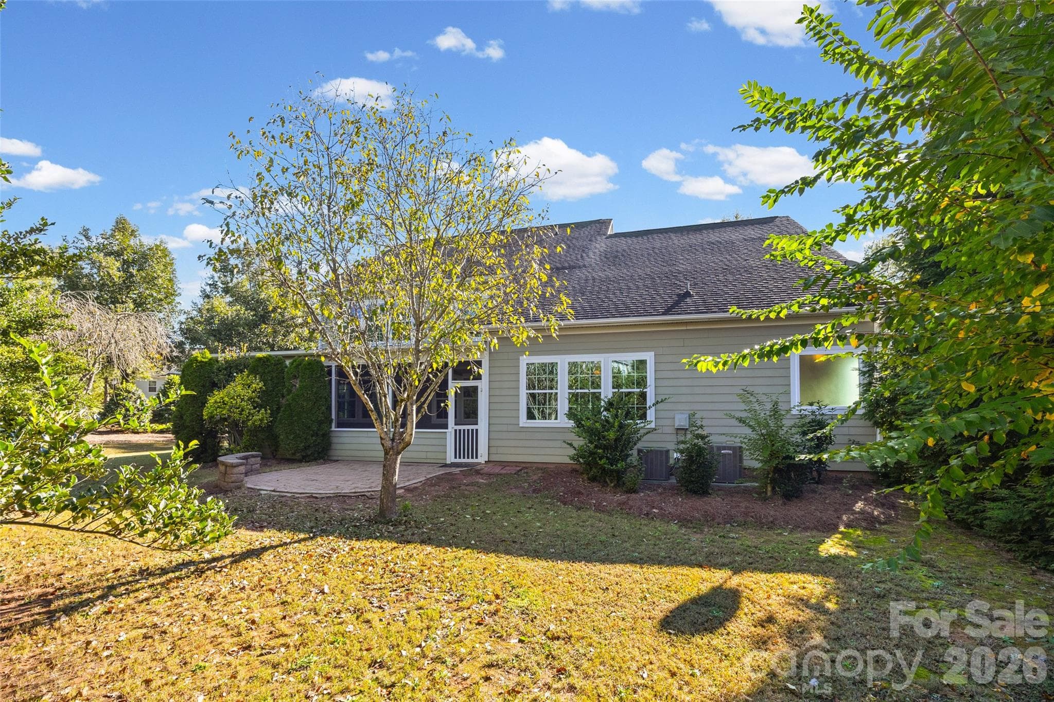 Single Family Residence at 1677 Fairntosh Drive, Fort Mill, photo 38 of 48