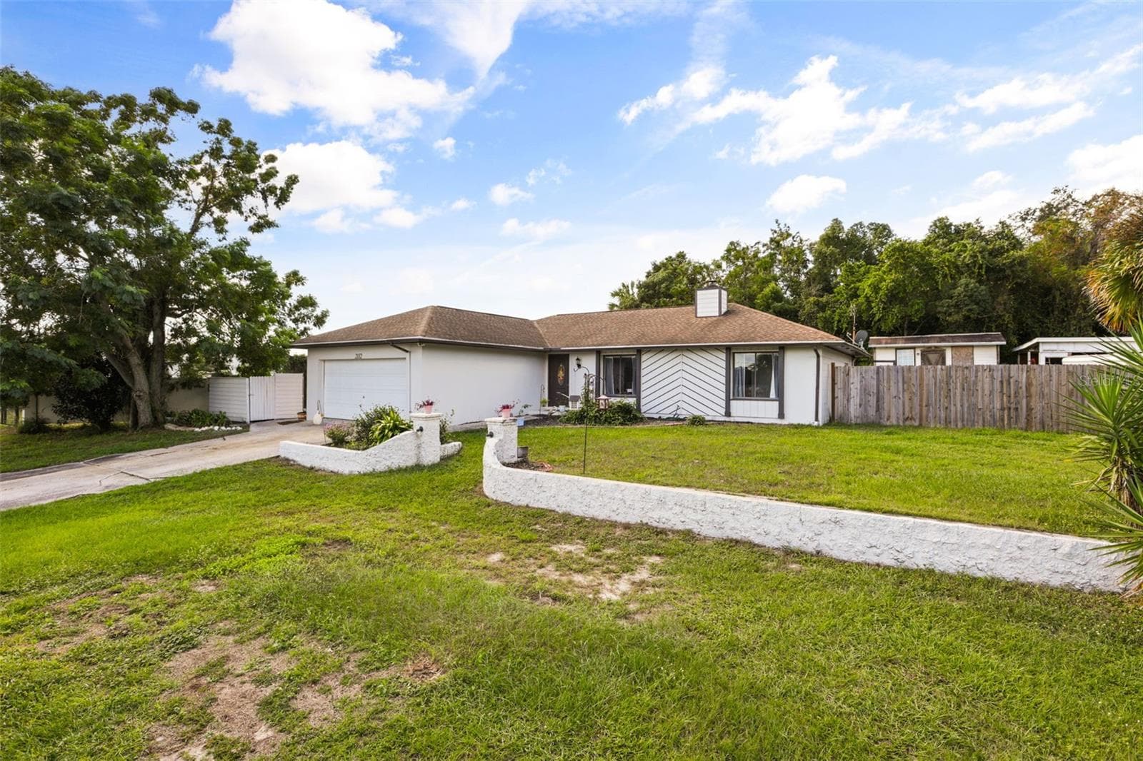 Single Family Residence at 2112 PLYMOUTH SORRENTO RD, APOPKA, photo 2 of 39