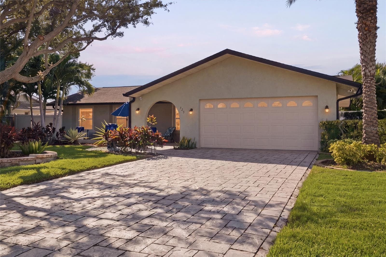 Single Family Residence at 725 DEL ORO DR, SAFETY HARBOR, photo 4 of 57