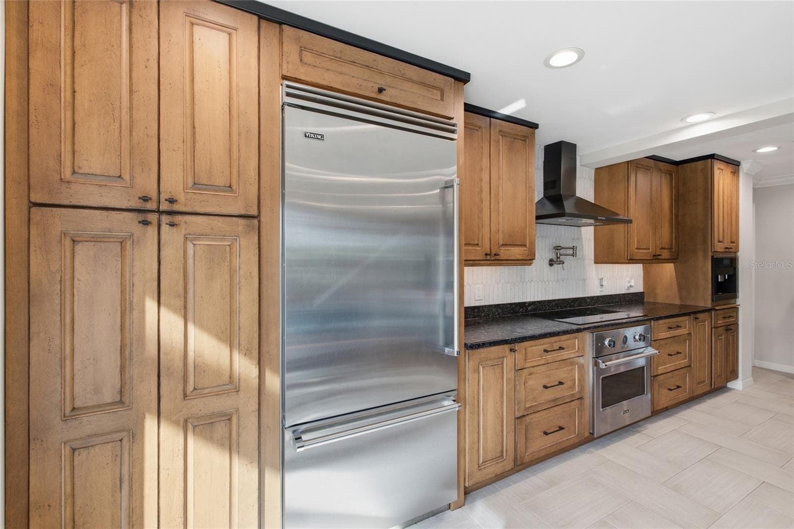 Single Family Residence at 725 DEL ORO DR, SAFETY HARBOR, photo 13 of 57