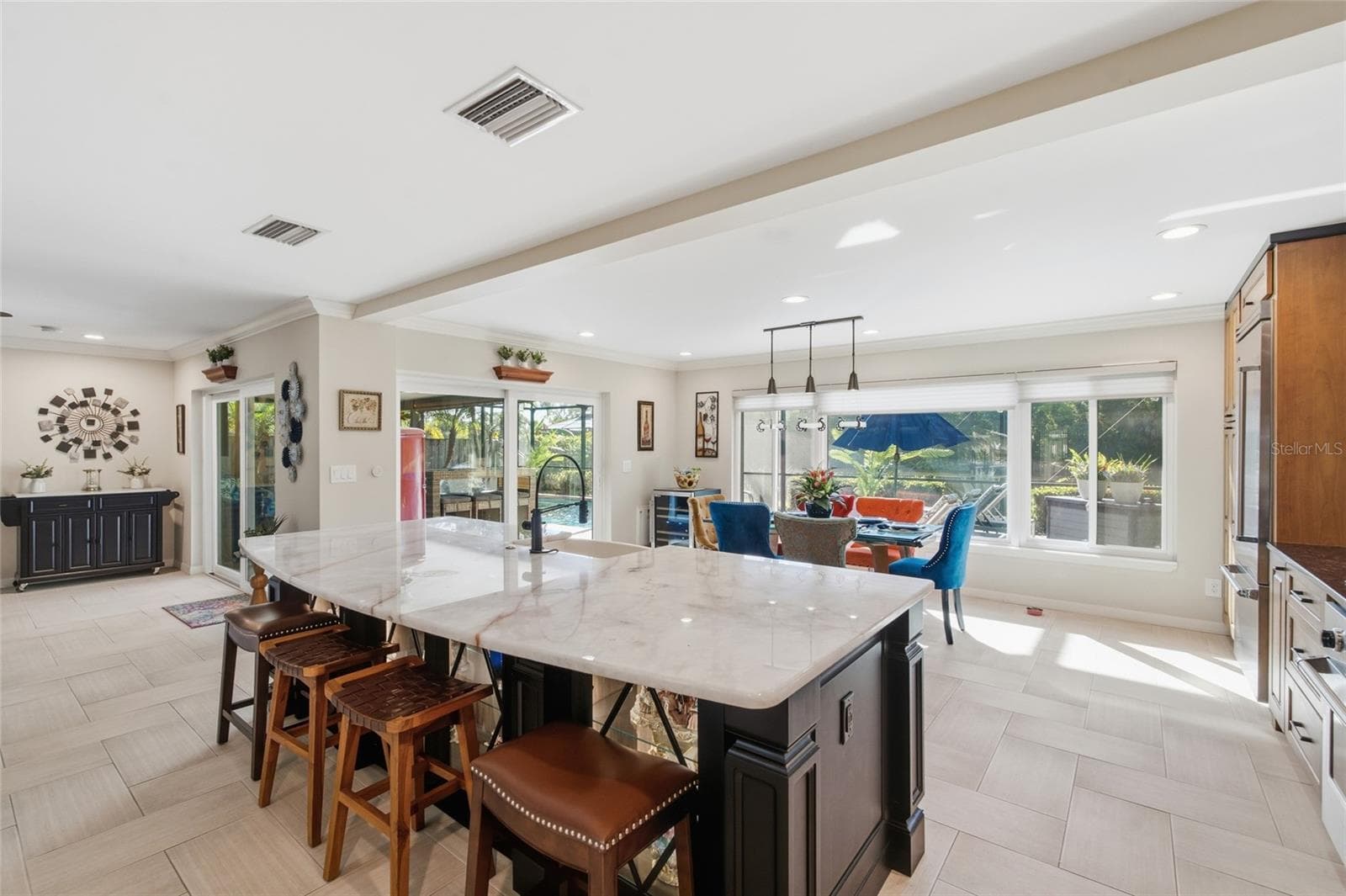Single Family Residence at 725 DEL ORO DR, SAFETY HARBOR, photo 15 of 57