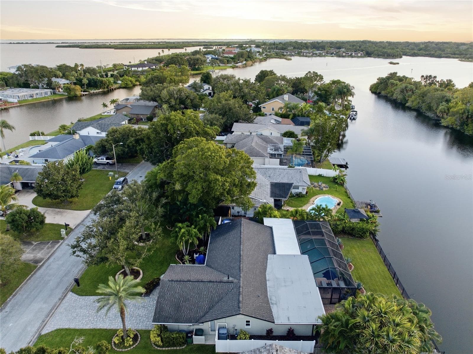 Single Family Residence at 725 DEL ORO DR, SAFETY HARBOR, photo 53 of 57