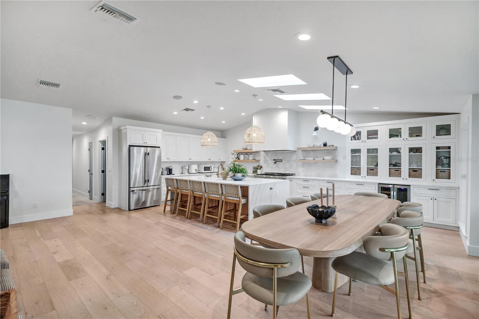 Single Family Residence at 6922 SEMINOLE DR, BELLE ISLE, photo 18 of 62