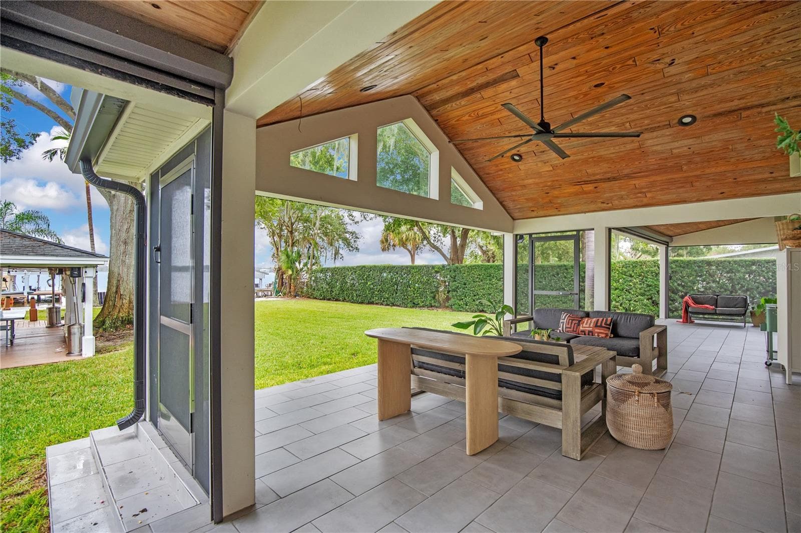 Single Family Residence at 6922 SEMINOLE DR, BELLE ISLE, photo 46 of 62