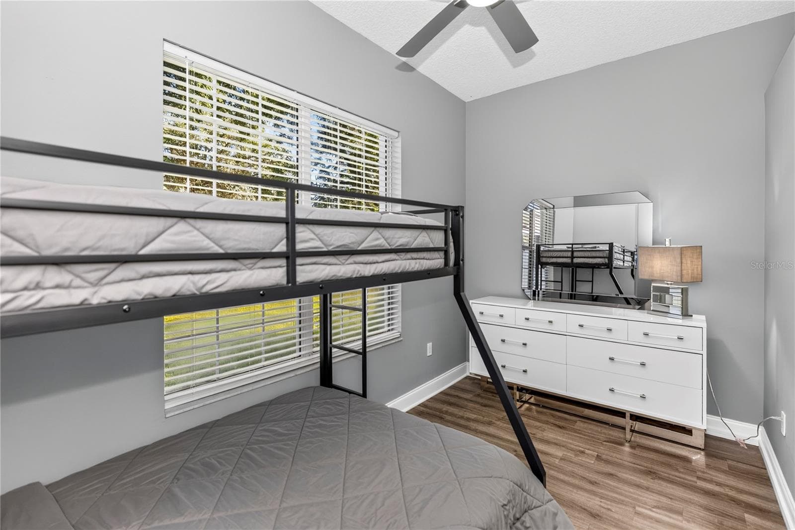 Single Family Residence at 10240 BARRINGTON CT, LEESBURG, photo 10 of 39