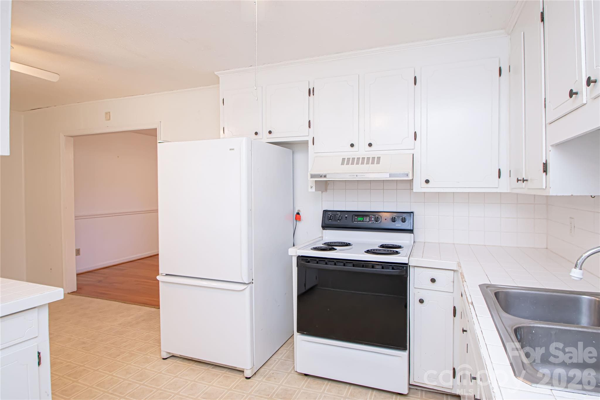 Single Family Residence at 6016 Potter Road, Matthews, photo 9 of 34