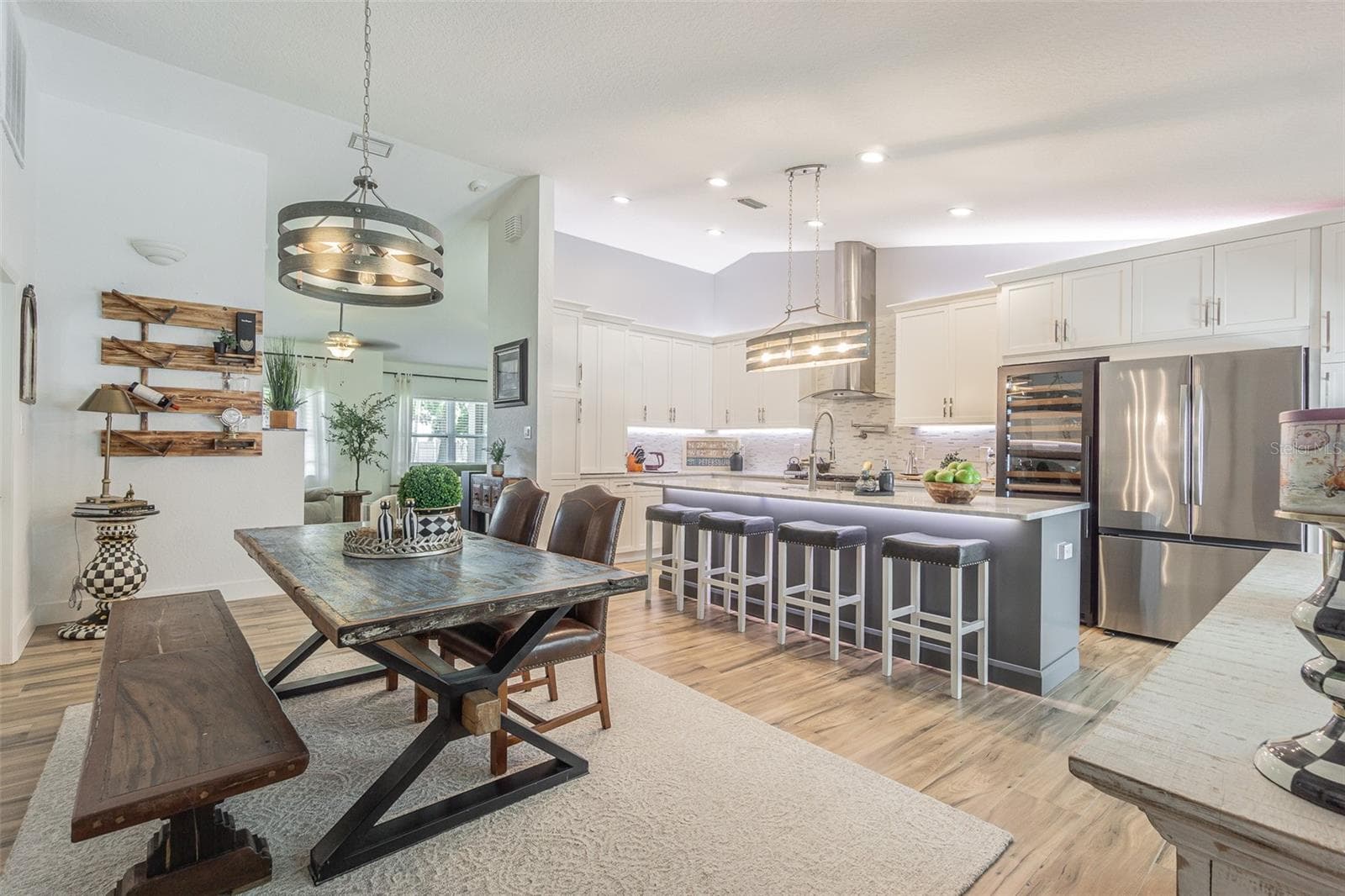 Single Family Residence at 1362 ROBINSON DR, ST PETERSBURG, photo 13 of 49