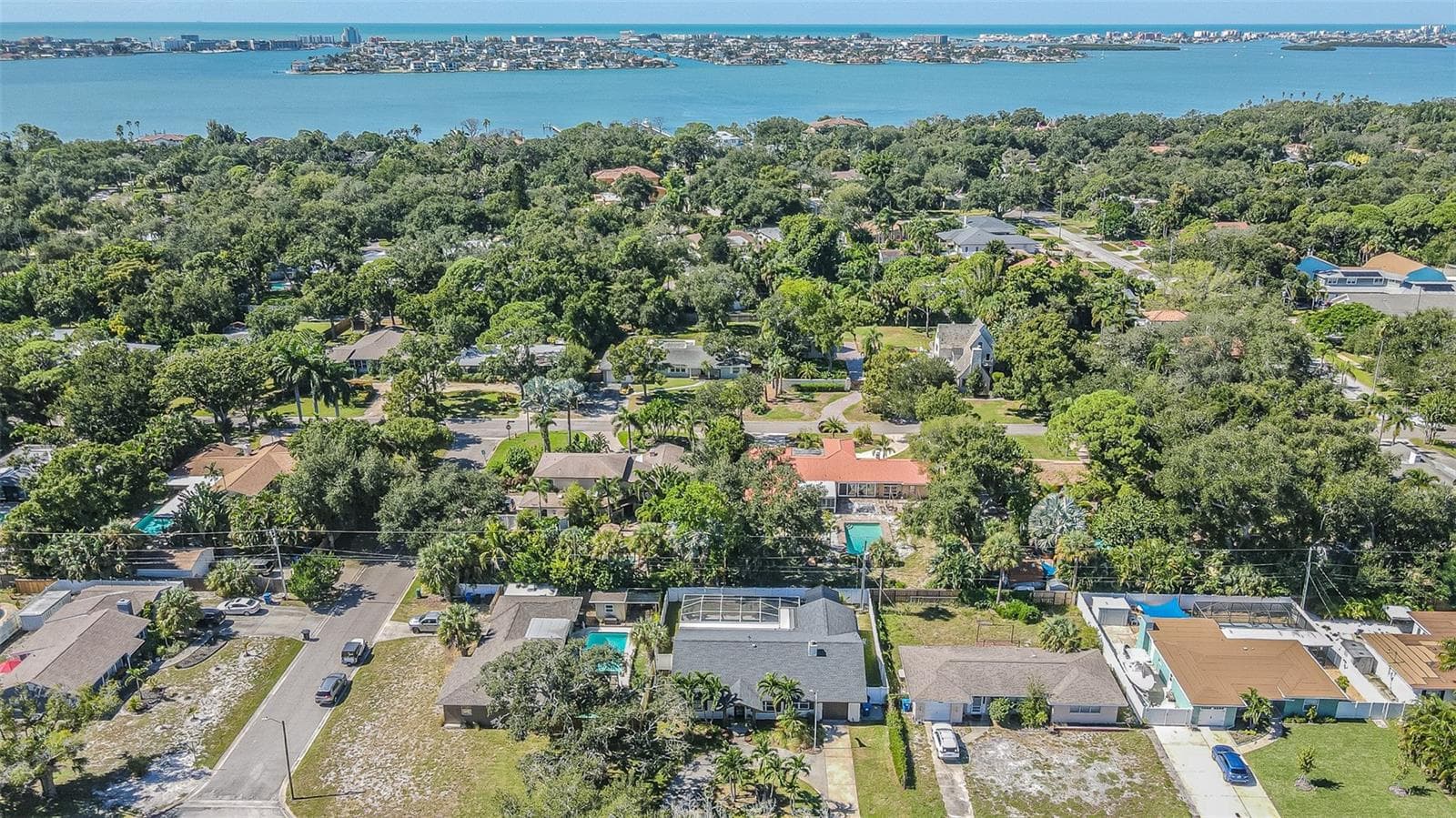 Single Family Residence at 1362 ROBINSON DR, ST PETERSBURG, photo 47 of 49
