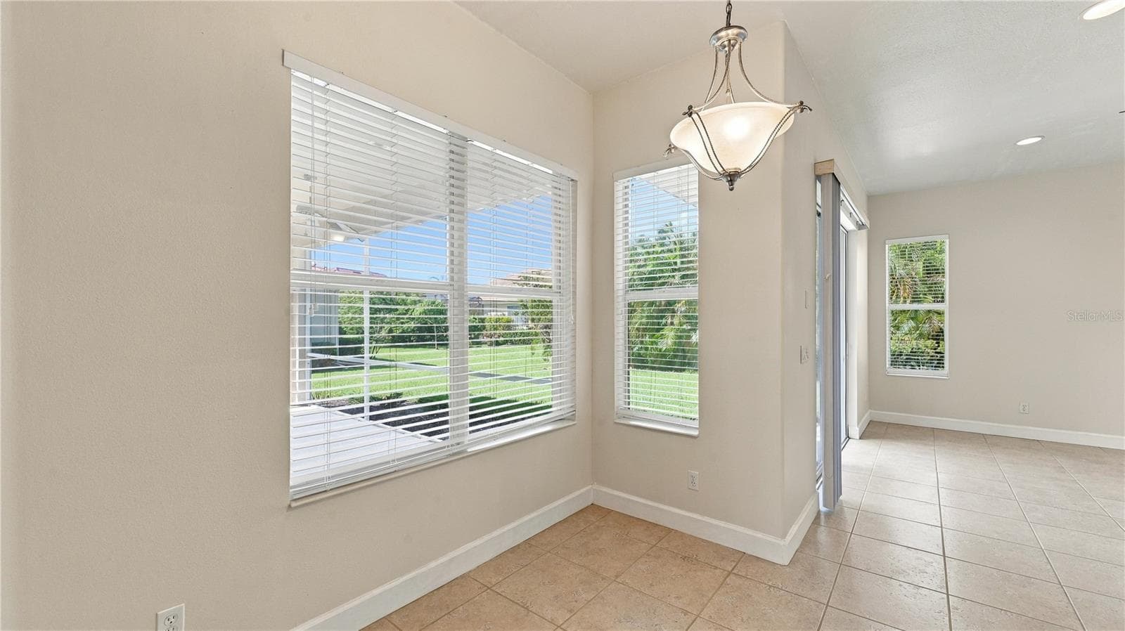 Breakfast Area - 2884 GRAZELAND DR, SARASOTA